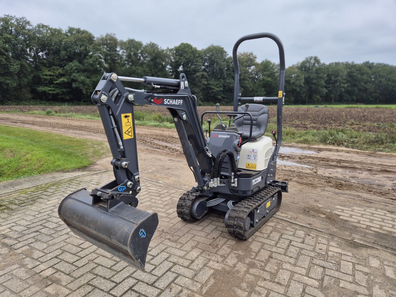 Schaeff / Yanmar TC 08