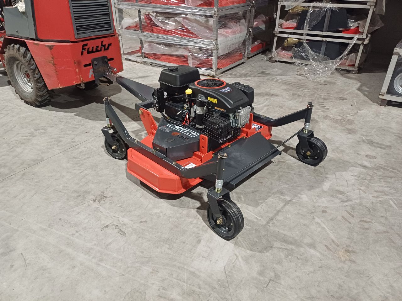 Getrokkenmaaier / frontmaaier bloter met eigen motor