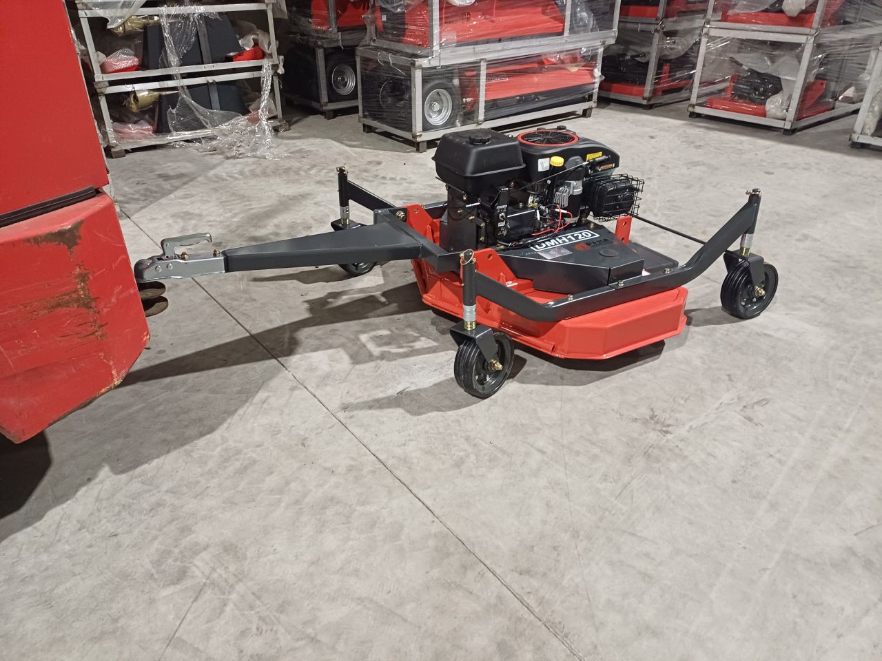 Getrokkenmaaier / frontmaaier bloter met eigen motor