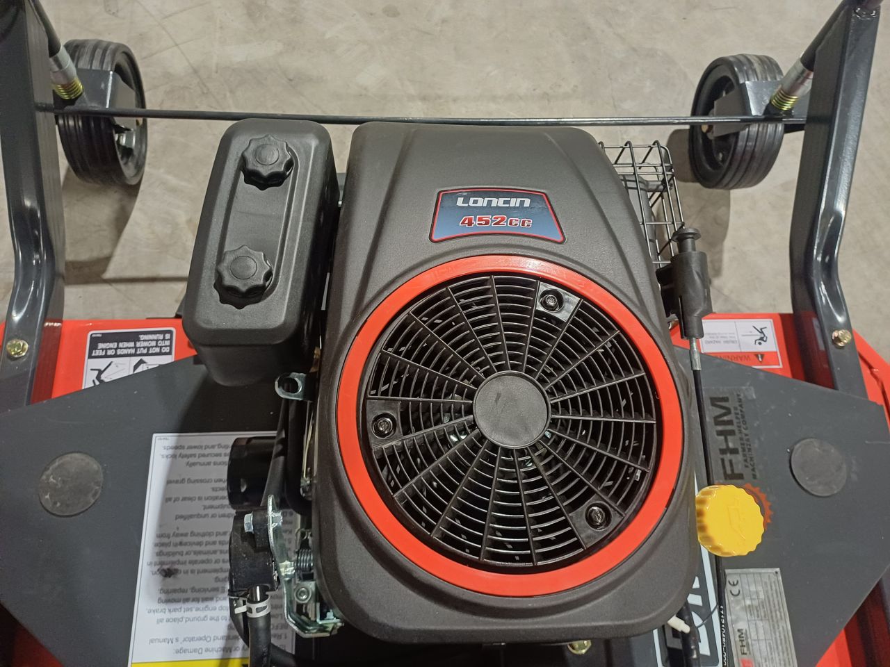 Getrokkenmaaier / frontmaaier bloter met eigen motor