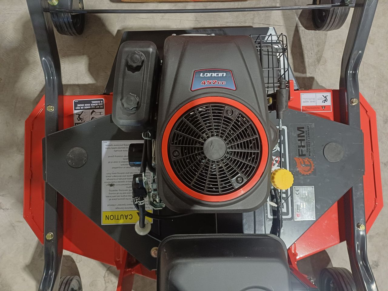 Getrokkenmaaier / frontmaaier bloter met eigen motor