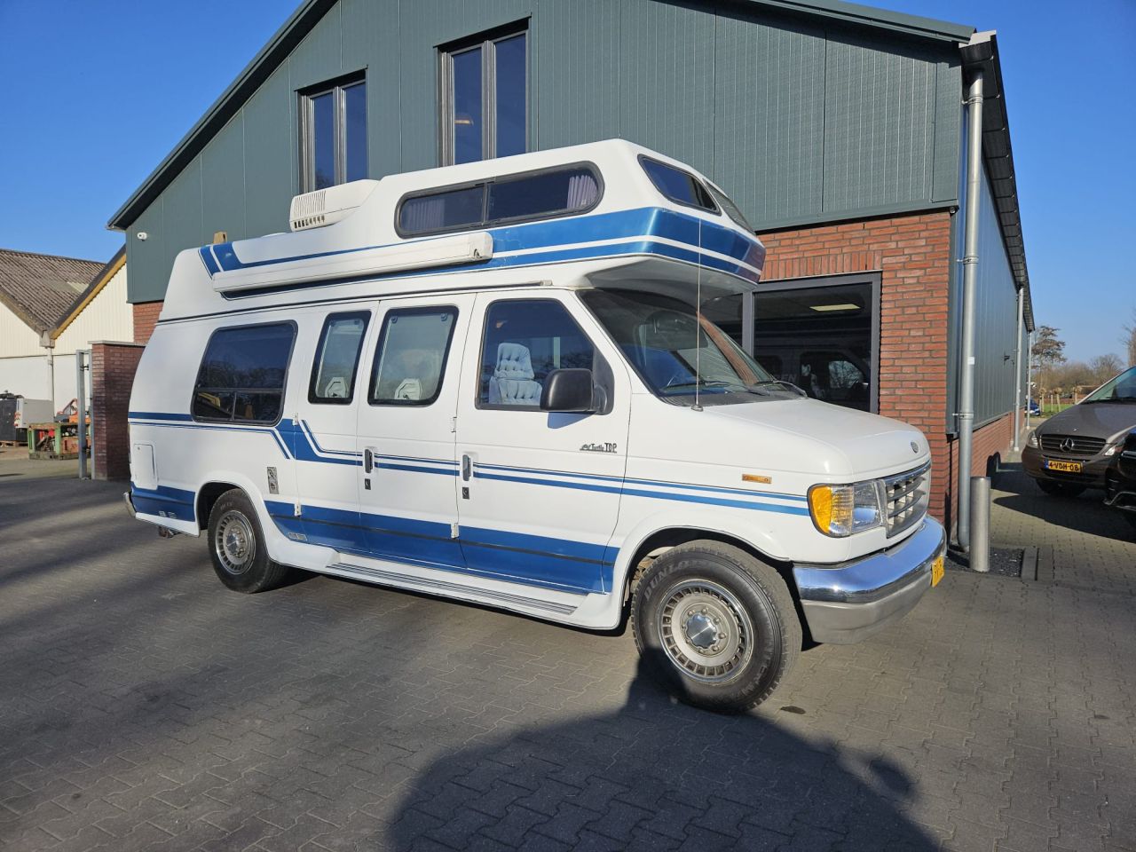 Ford Camper 250E Turtle top