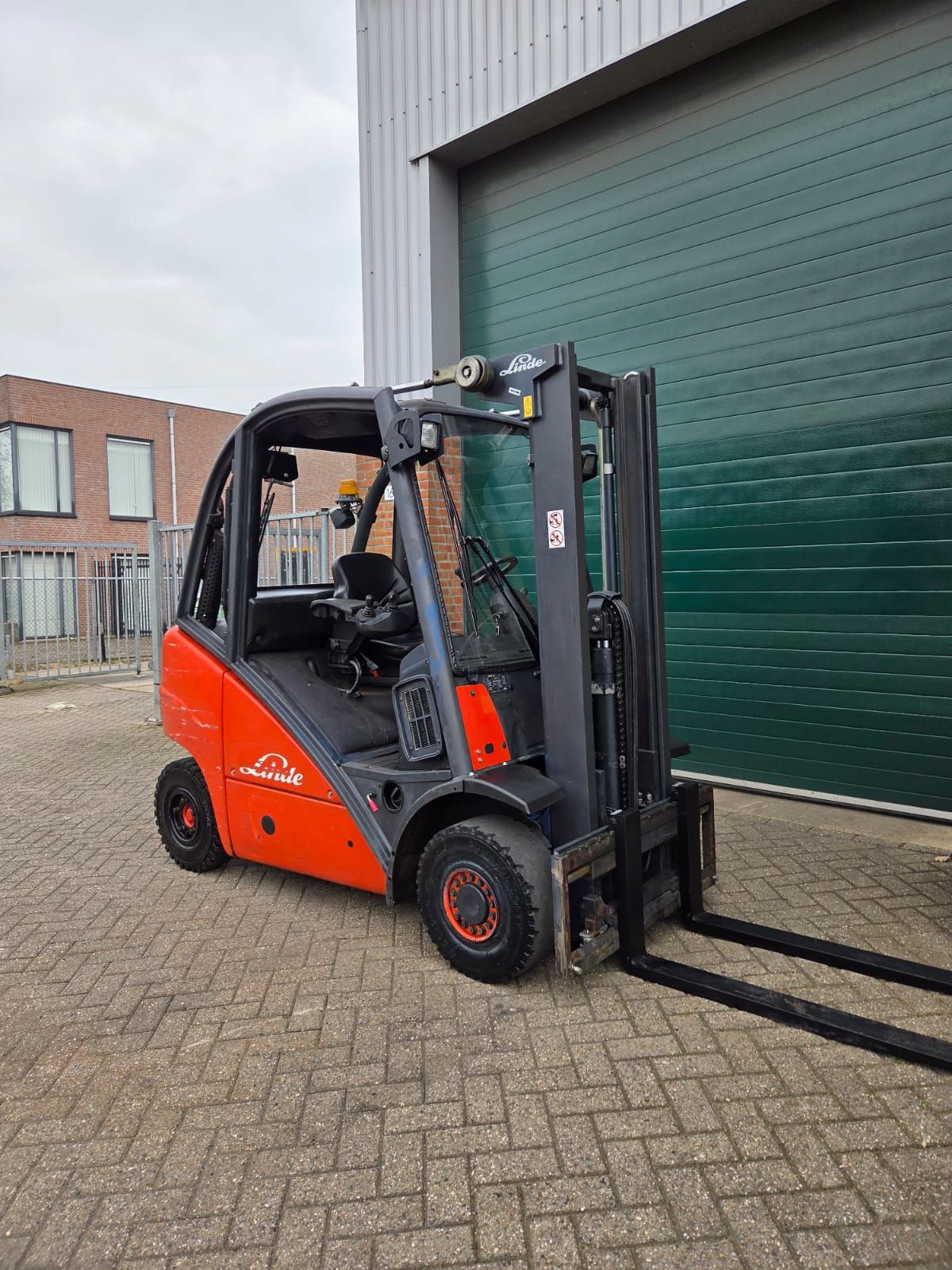 LINDE H20D (392) 2004 DIESEL HEFTRUCK