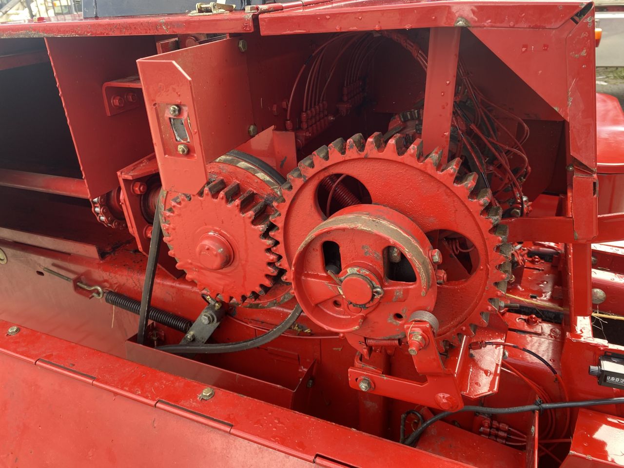 New Holland 575 Balenpers / kleinpakpers