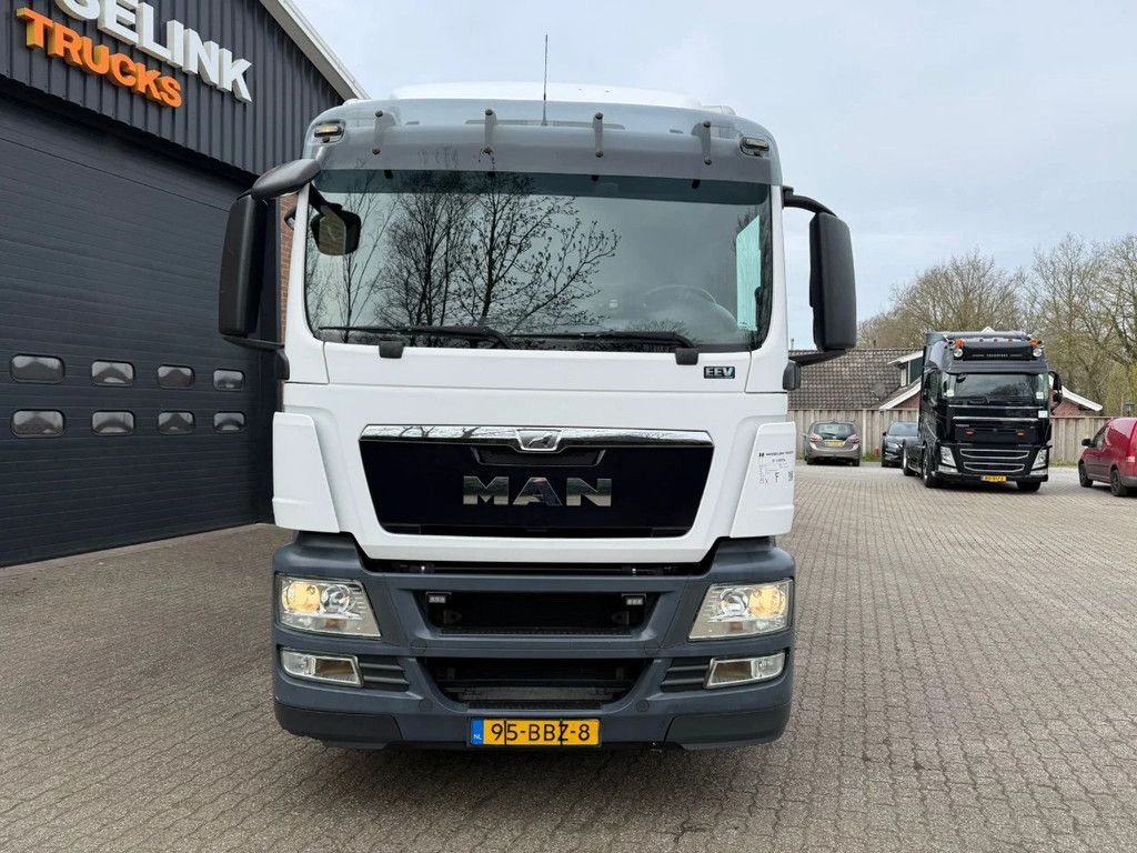MAN TGS 26.320 EEV Koffer Stuuras AHK 3.000KG LBW 366.840 KM! NL Truck
