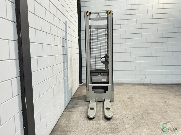 Stackers Electric Still EXV14C 2020