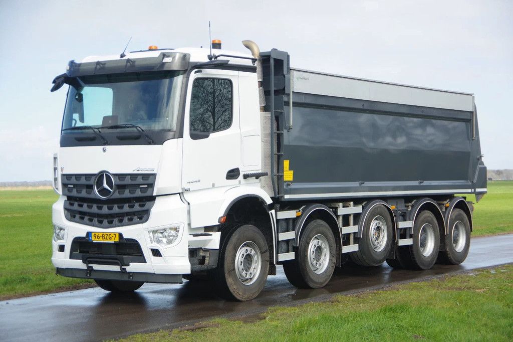 Mercedes-Benz AROCS 4945 49-tons 10x4 midlift met Hyva kipper