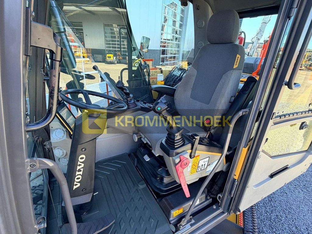 Volvo EW 180 E Tilt Rotator Steelwrist X20 KH9125