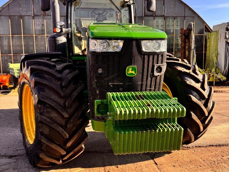 John Deere 8320 R