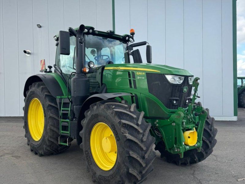 John Deere 6250R