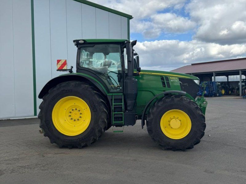 John Deere 6250R