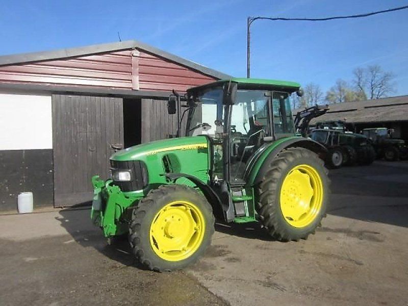 John Deere 5720
