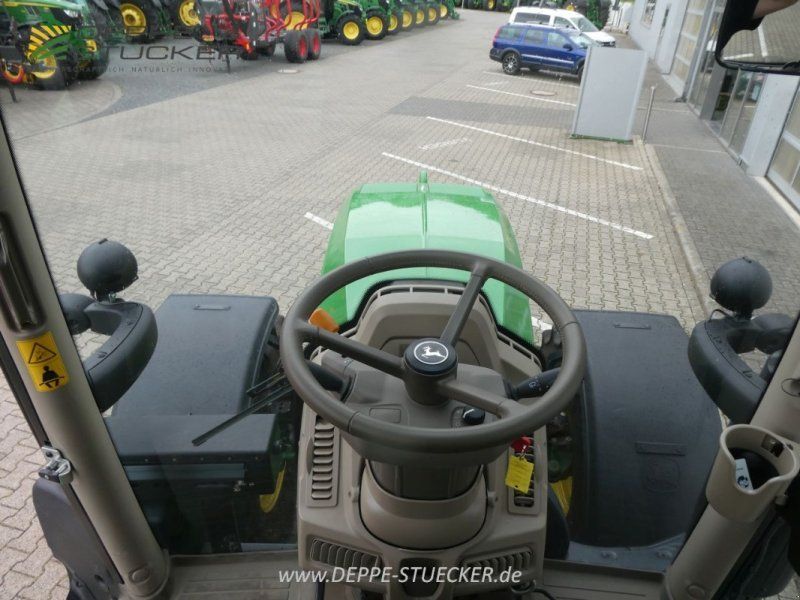 John Deere 6R 110