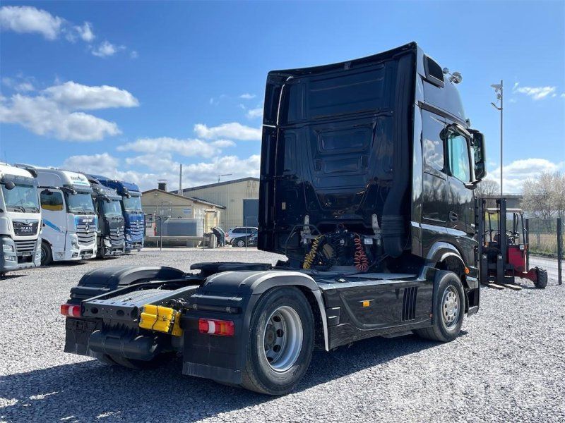 Mercedes-Benz Actros 1842 MP4 GigaSpace