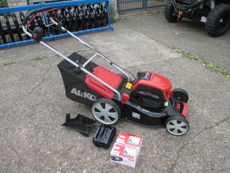 Alko 46.9 Li SP Akku mit Antrieb 2 Akkus erst 9 Monate alt mit Garant