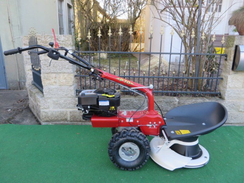 Eurosystems *ER* M250 mit Scheibenmähwerk; 3 Vor- und 2 Rückwärtsgänge