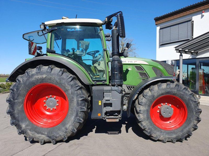 Fendt 718 Vario (S4) Profi Plus