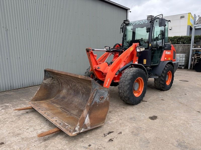 Kubota R 065