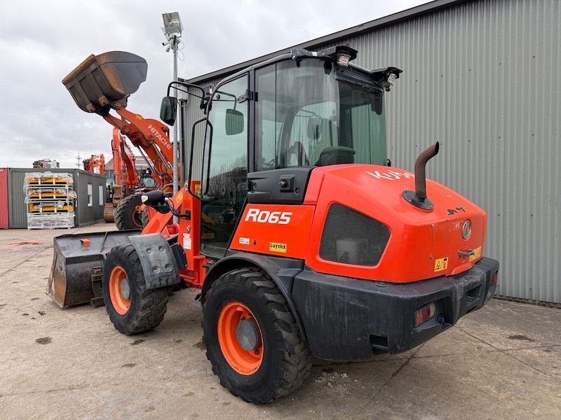 Kubota R 065