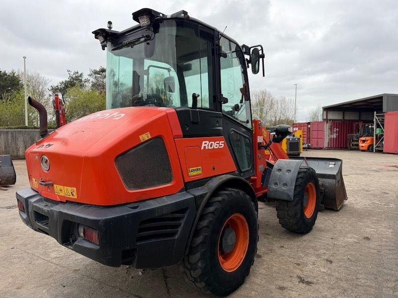 Kubota R 065