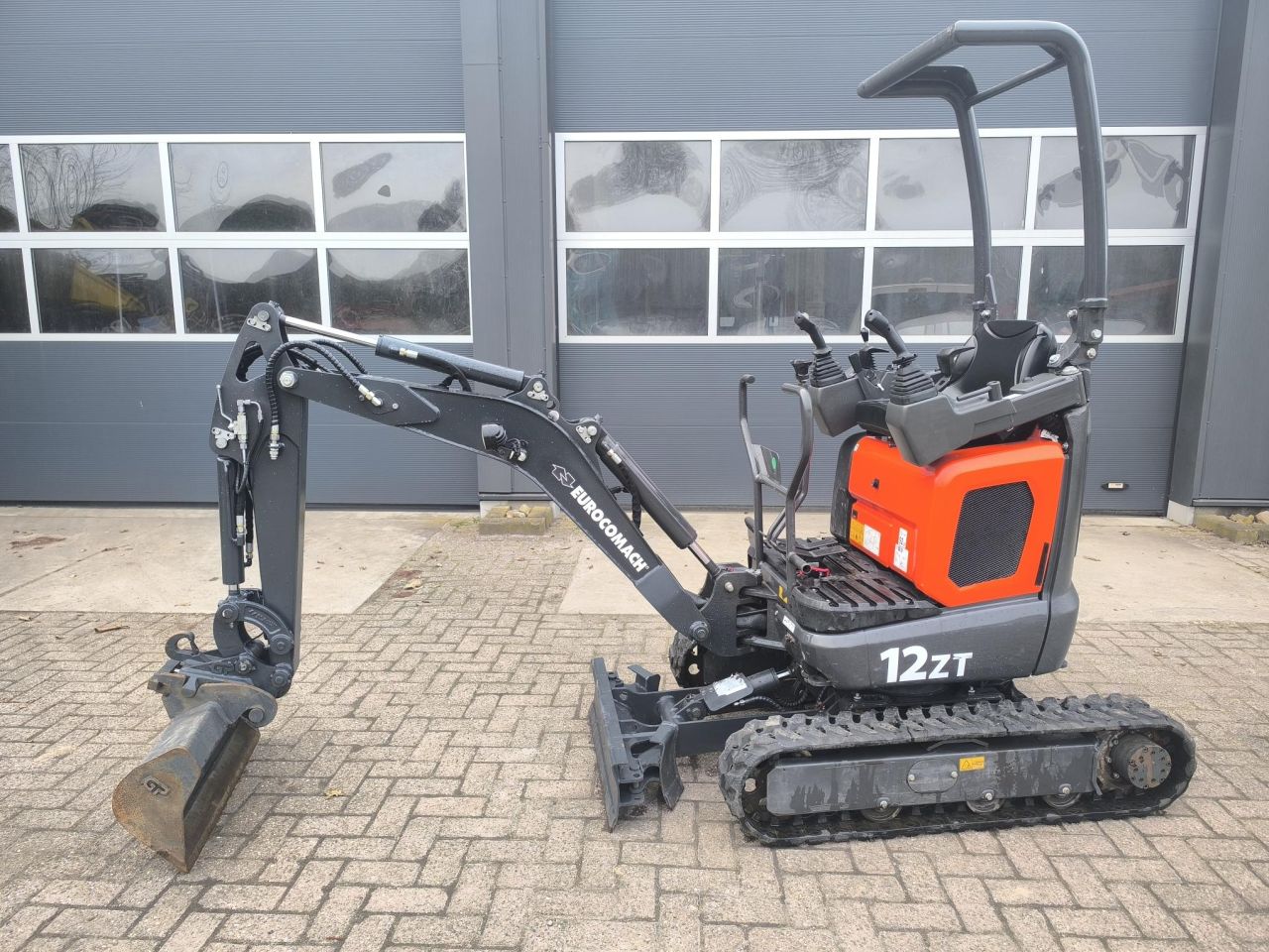 EUROCOMACH 12ZT