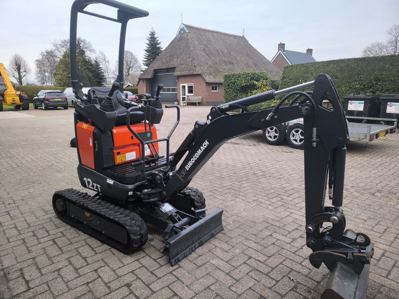 EUROCOMACH 12ZT