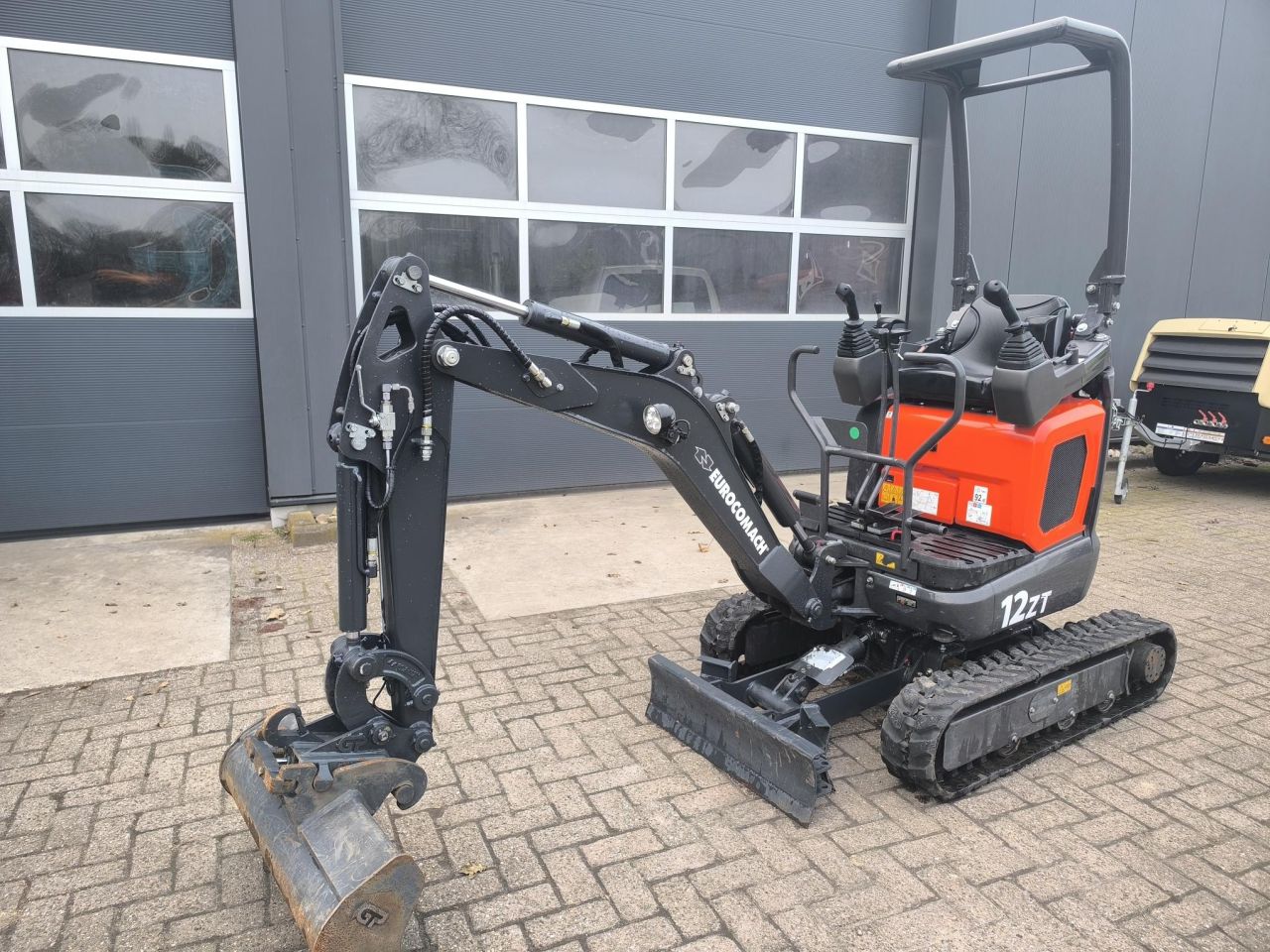 EUROCOMACH 12ZT