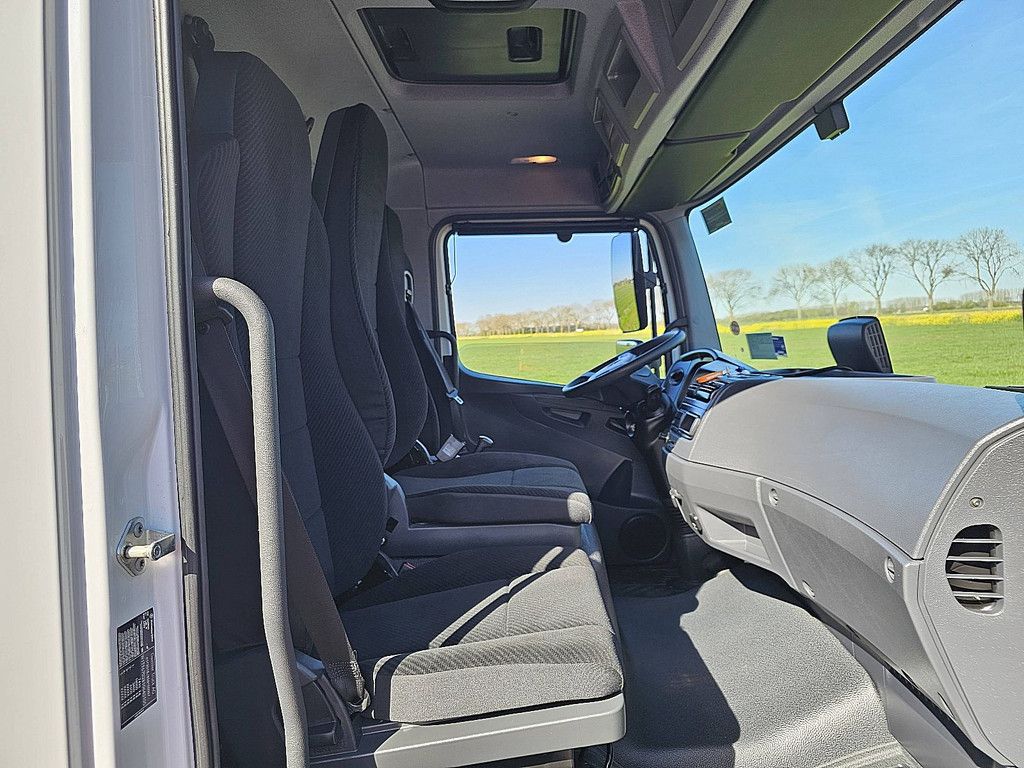 MERCEDES-BENZ ATEGO 818