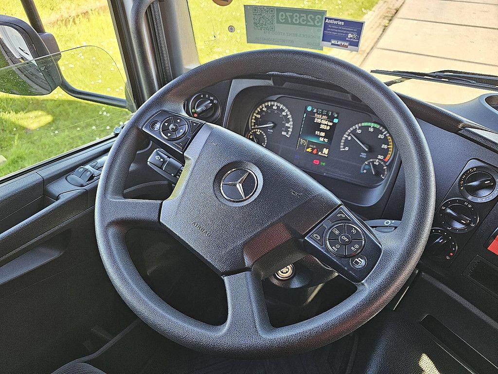 MERCEDES-BENZ ATEGO 818
