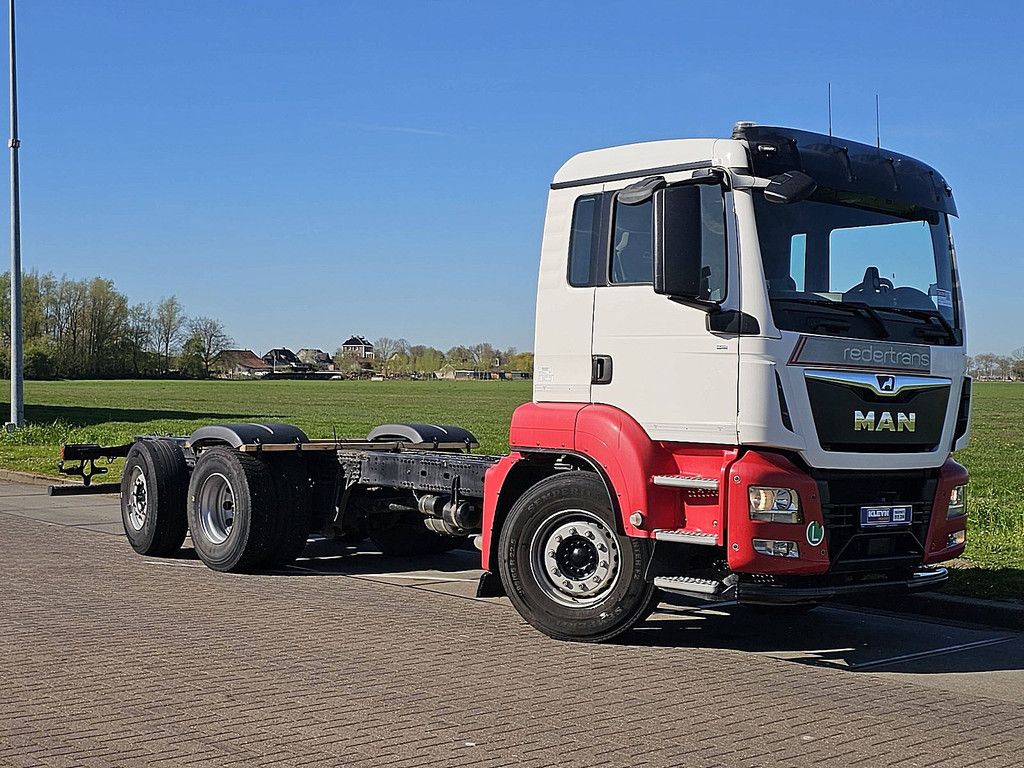 M.A.N. 26.460 TGS 6x2*4