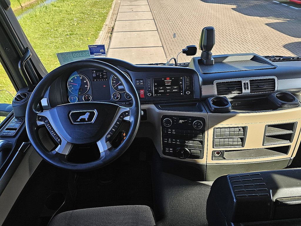 M.A.N. 26.460 TGS 6x2*4