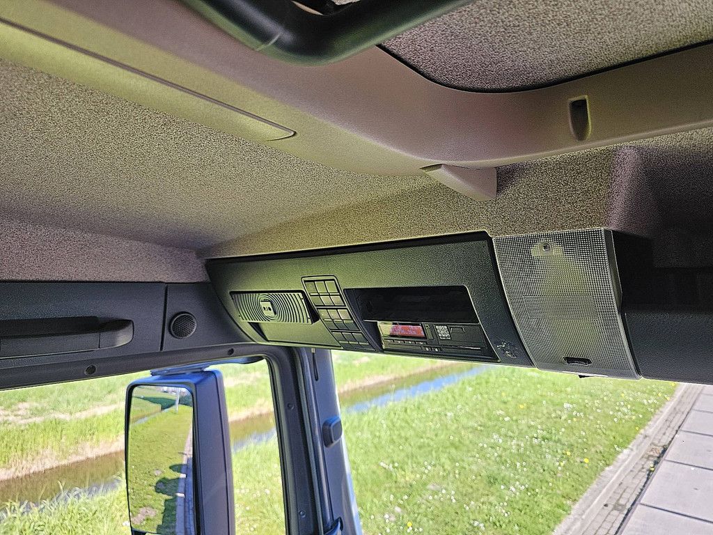 M.A.N. 26.460 TGS 6x2*4