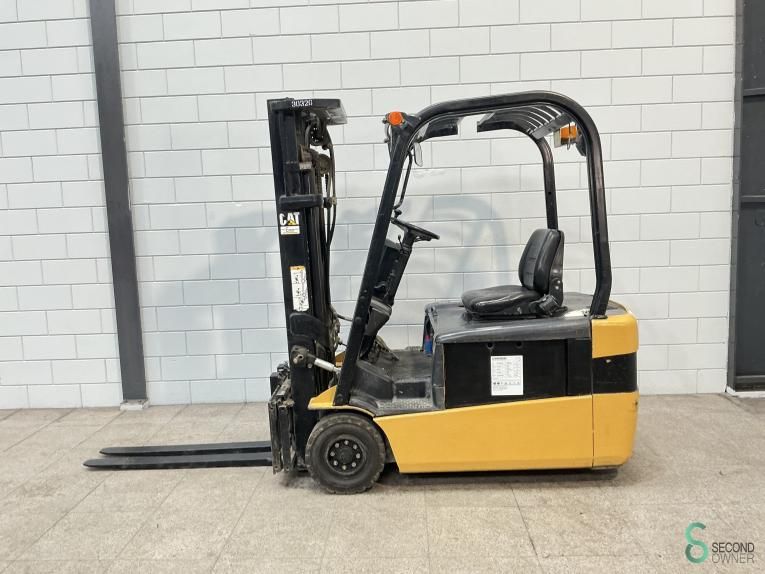 Heftrucks Elektrisch Caterpillar EP18ACNT 2006 Triplex