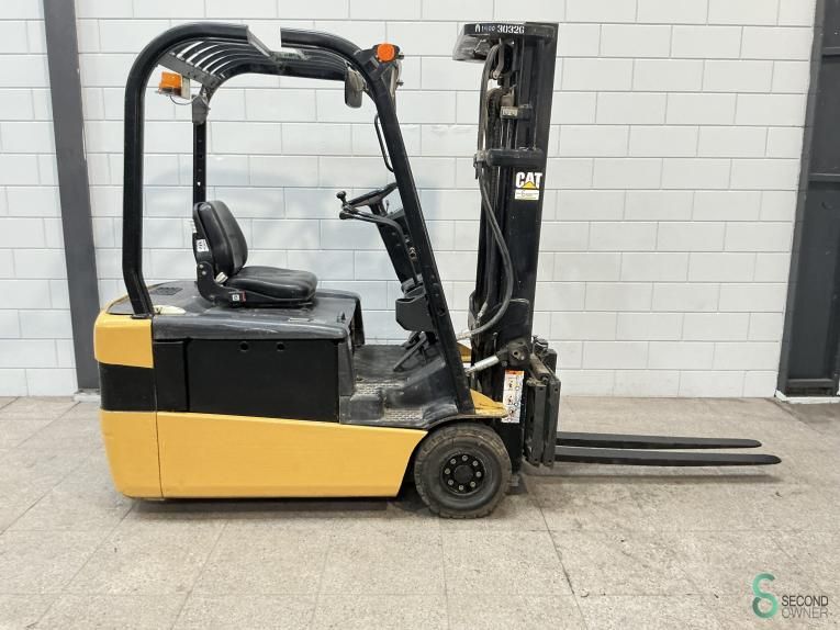 Heftrucks Elektrisch Caterpillar EP18ACNT 2006 Triplex