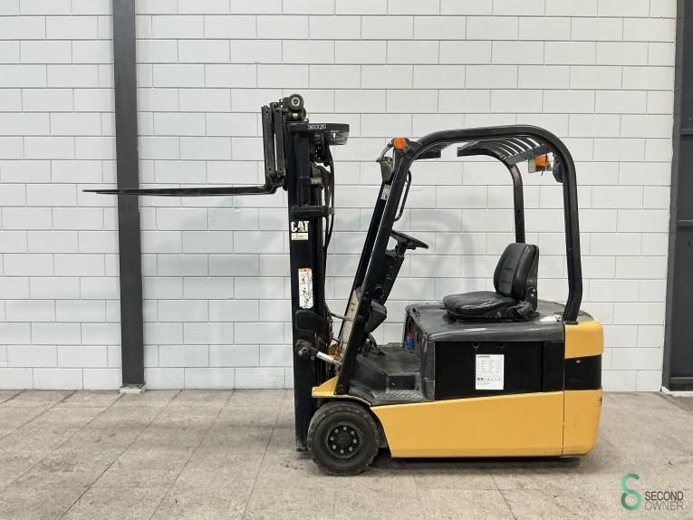 Heftrucks Elektrisch Caterpillar EP18ACNT 2006 Triplex