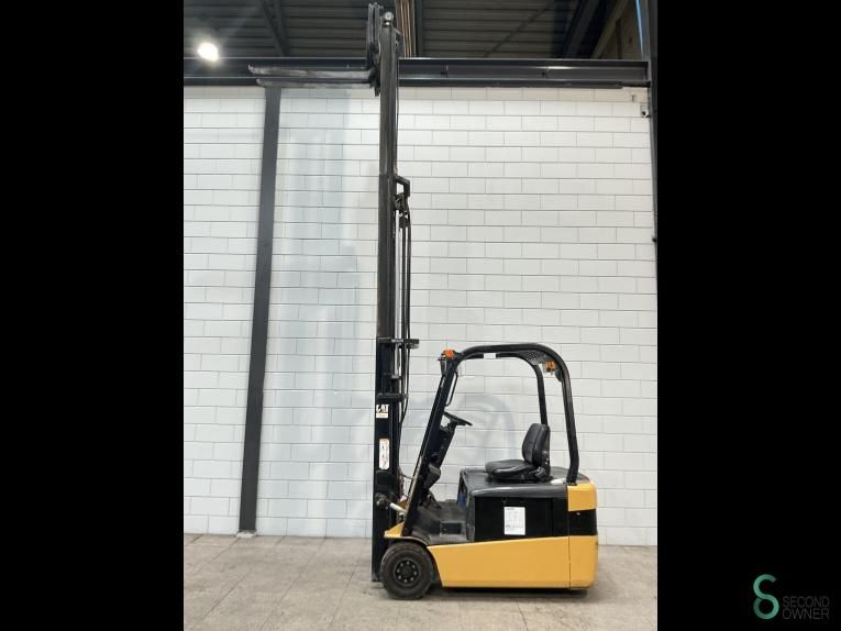 Heftrucks Elektrisch Caterpillar EP18ACNT 2006 Triplex