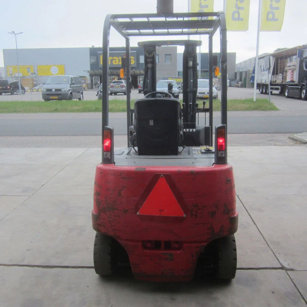 Nichiyu Heftruck FPC25PN, elek., triplex, side shift, hydro vorkverstelling.