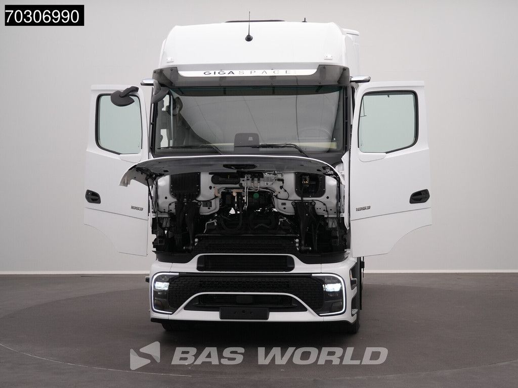 Mercedes Actros 1853 4X2 NEW! ProCabin-Giga 2x tanks Retarder Standclima Navi ACC