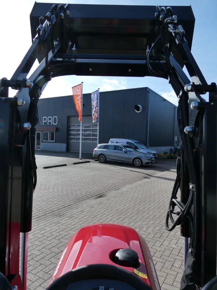 Yanmar SA326 4wd HST / 00020 Draaiuren / Maxiloader