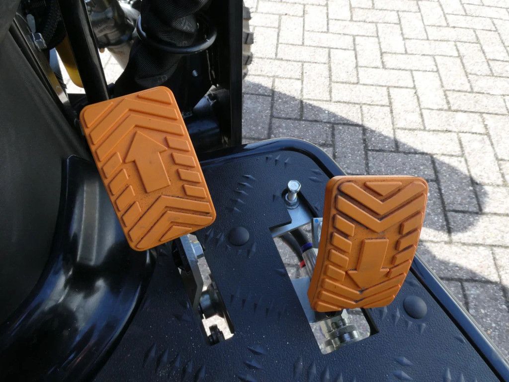 Yanmar SA326 4wd HST / 00020 Draaiuren / Maxiloader