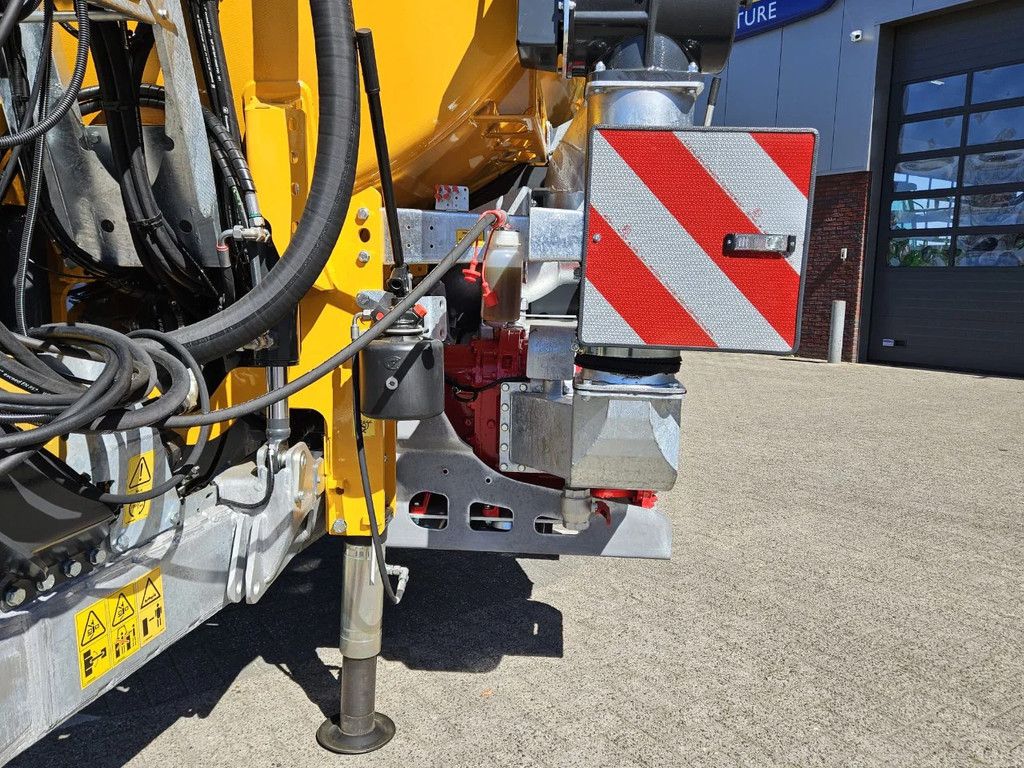 Veenhuis Premium Quad Shift 15.800 met Fullject 9m bemester