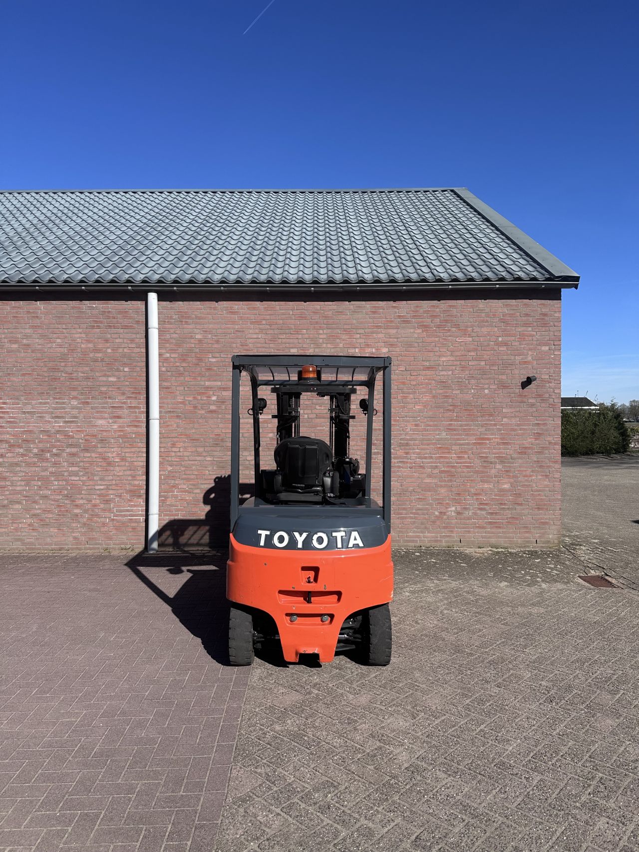 Toytota 8FBMT25 Nieuwstaat! 600 uur! triplo elektrische heftruck