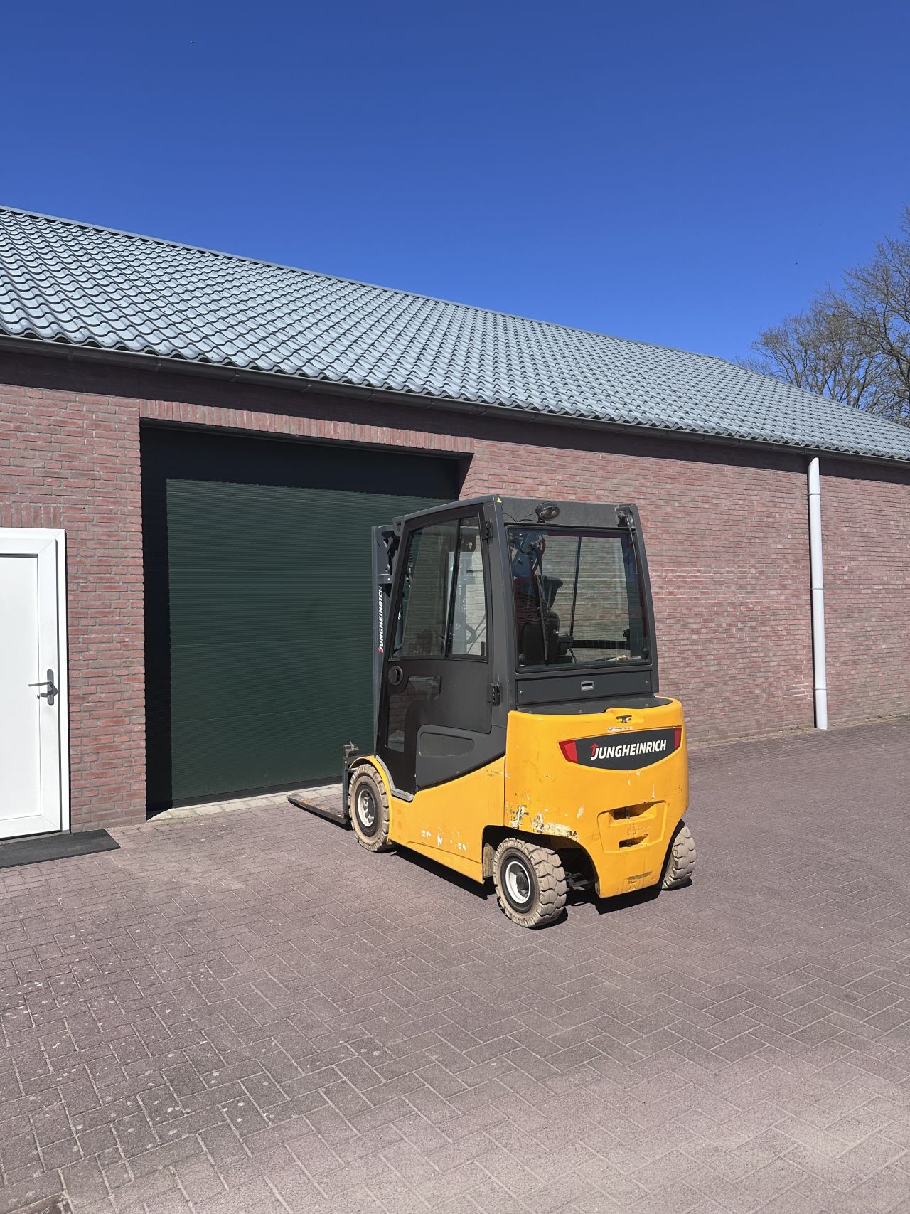 Jungheinrich EFG425 2500kg triplo elektrische heftruck