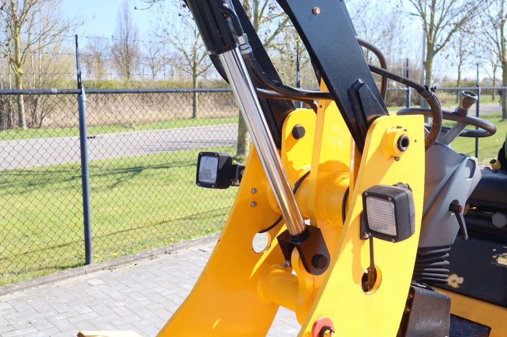 JCB 403 WLS | 5X ATTACHMENTS | EURO ADAPTER