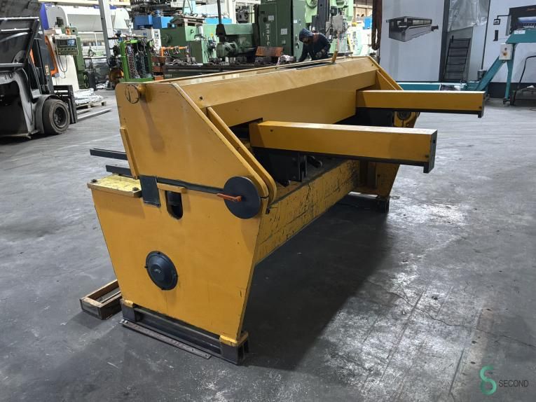 Sheet shears RAS 83.20, 2040x3mm