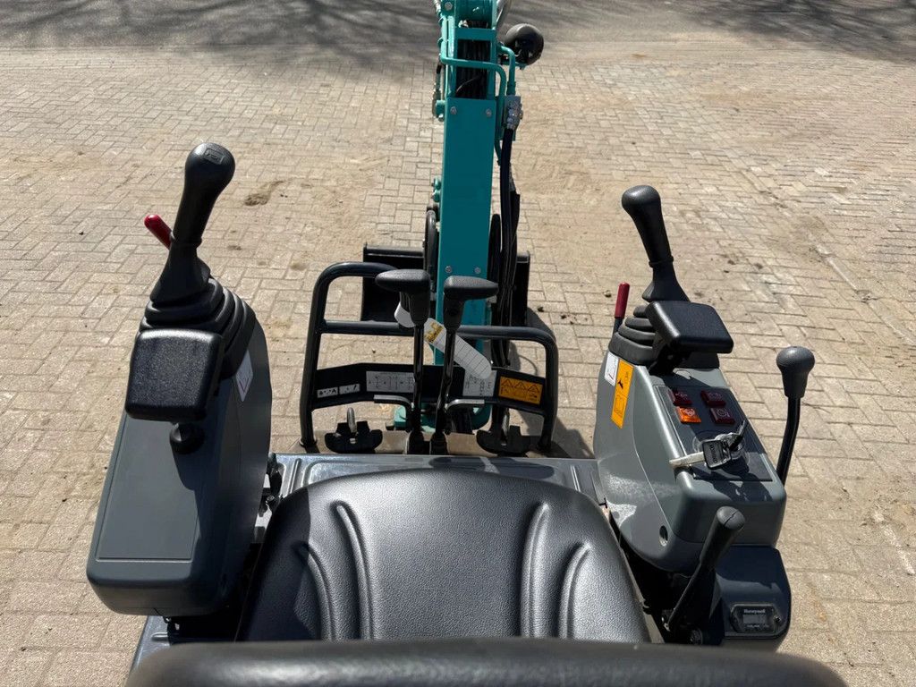 Kobelco SK10