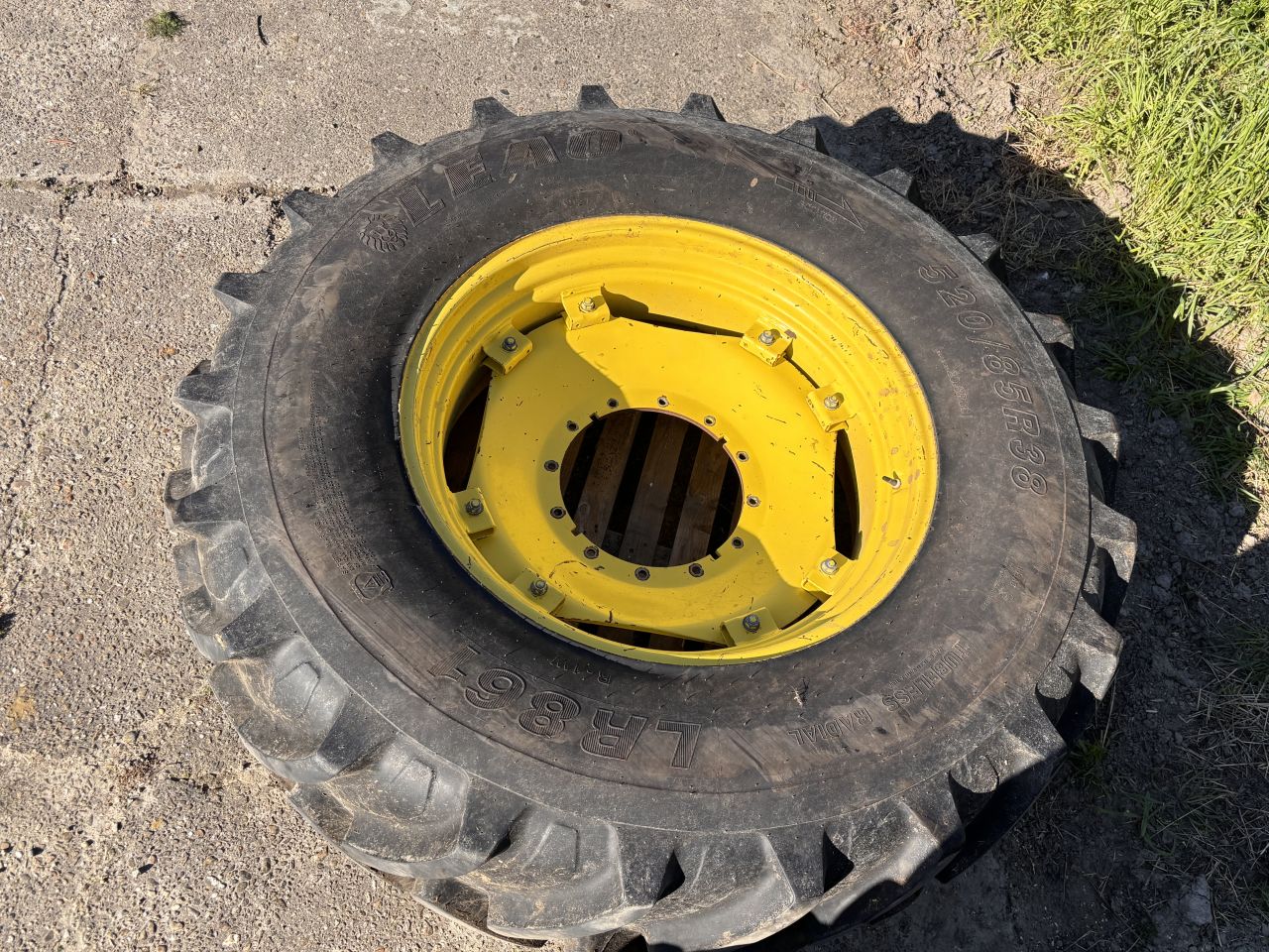 Set wielen 520/85R38 - profiel 90%