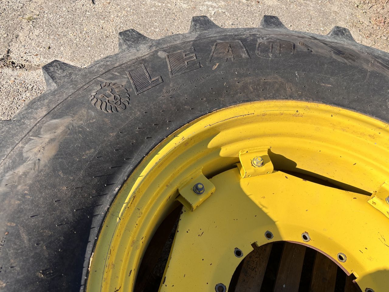 Set wielen 520/85R38 - profiel 90%