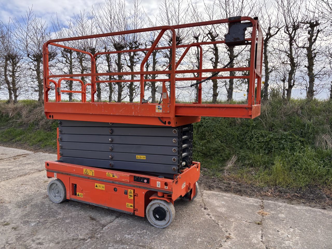 Elektrische schaarhoogwerker - werkhoogte 14,0m - 2016 - 116 uur