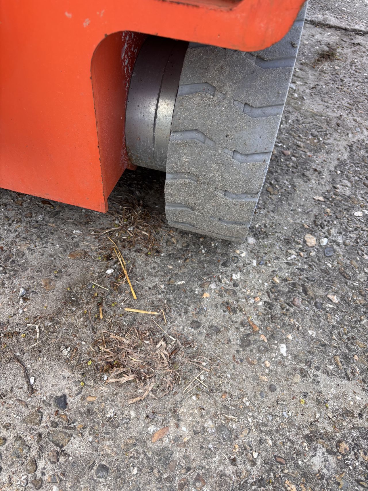 Elektrische schaarhoogwerker - werkhoogte 14,0m - 2016 - 116 uur